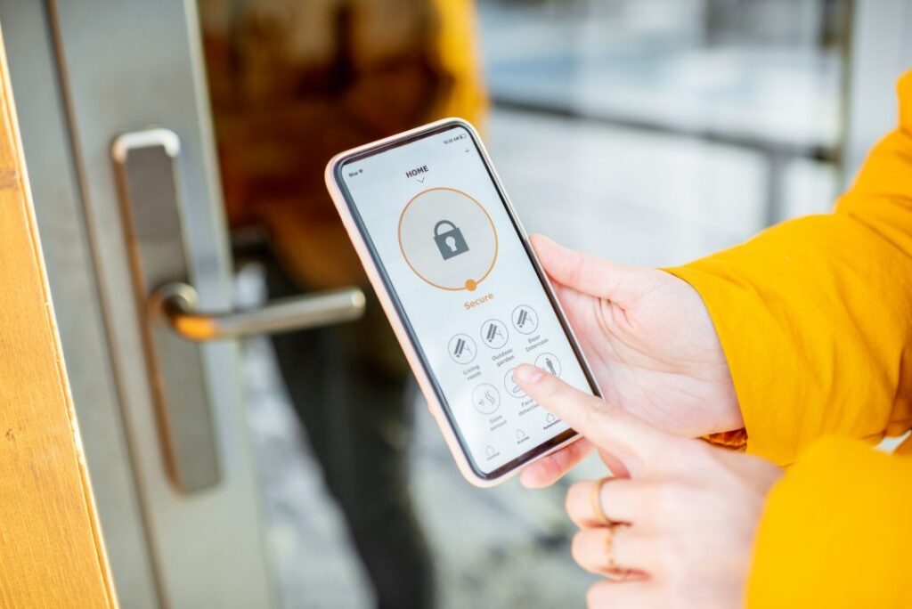 Insistence on Cash-Only Payments and No Paperwork may be one cue that you are dealing with an unethical locksmith
